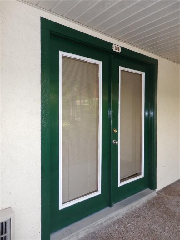 Foto del edificio - 14825 Windward Dr