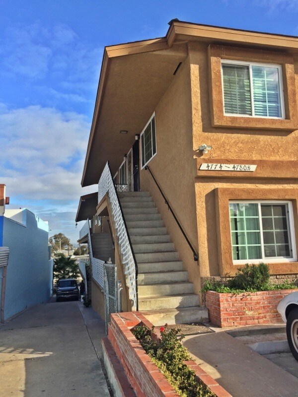 Building Photo - 4774-4780 W Point Loma Blvd