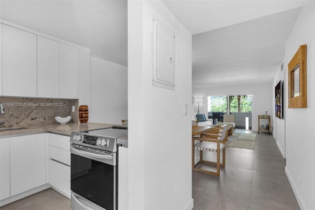 Building Photo - 300 Galen Dr