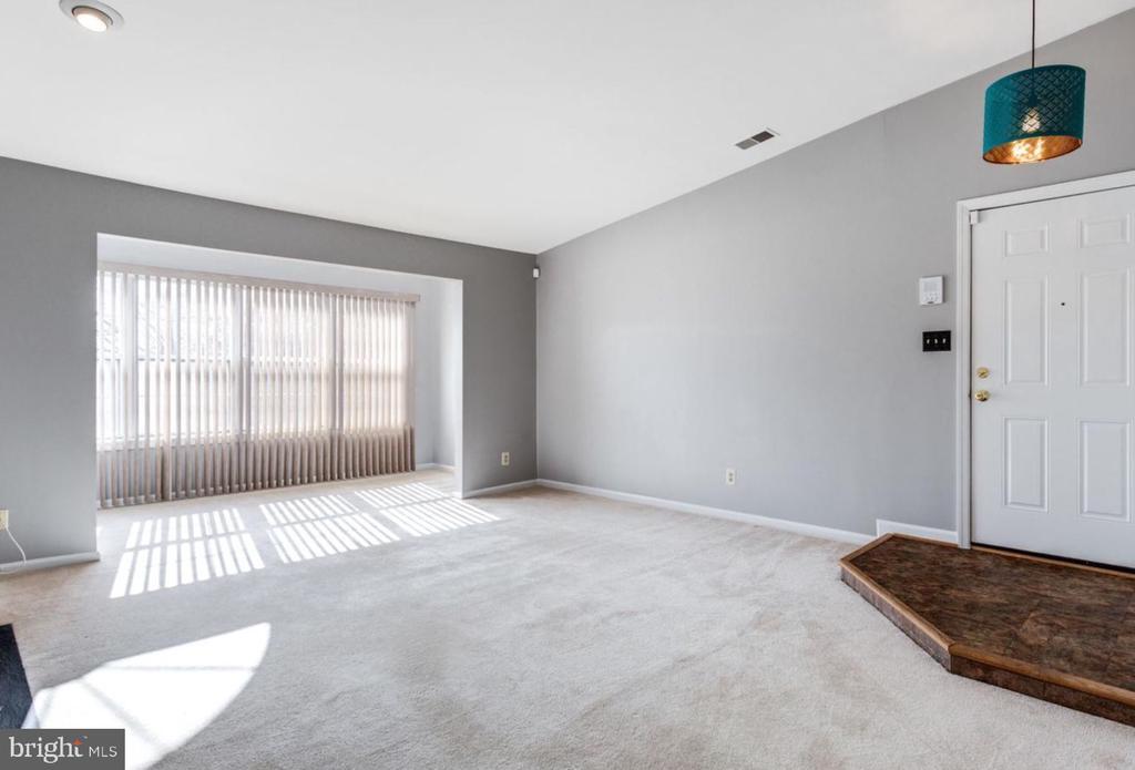Foto principal - 7501 Ashby Ln