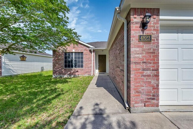 Building Photo - 4823 San Antonio River Dr