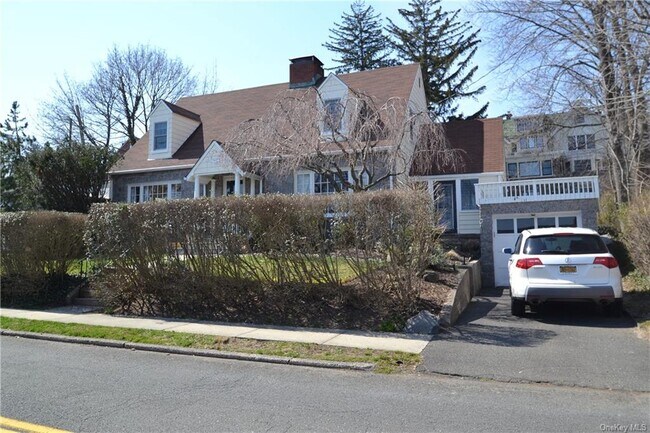 Foto del edificio - 144 Piermont Ave