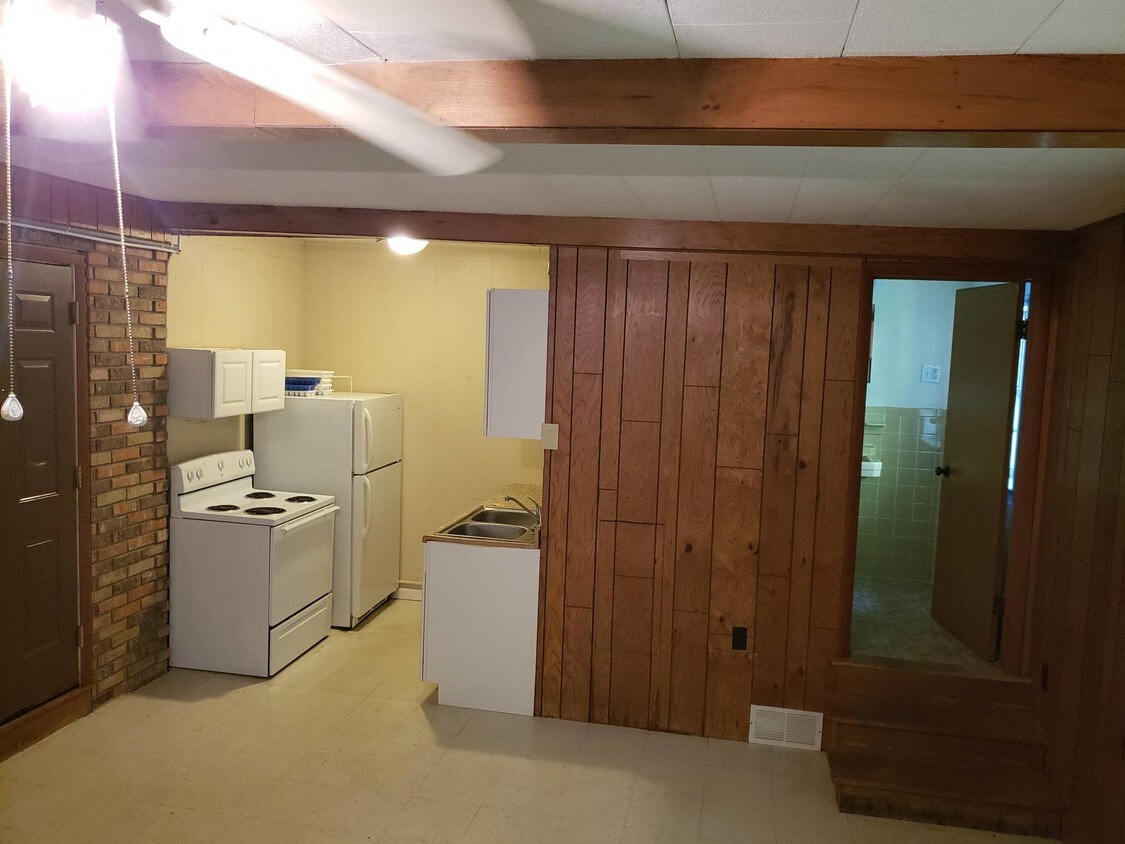Primary Photo - 105 Mill St