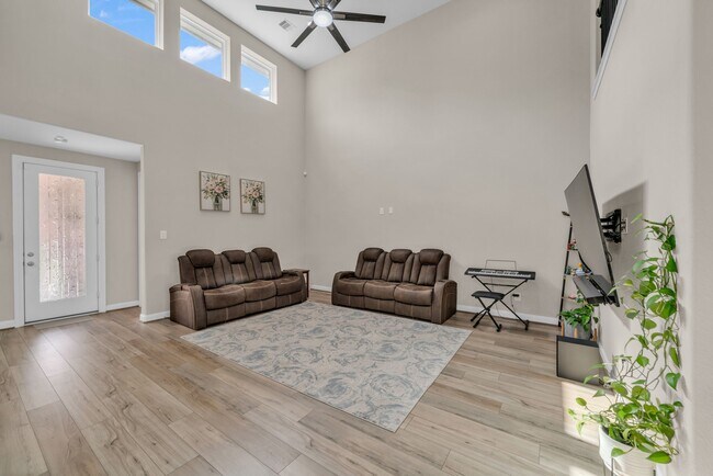 Foto del edificio - 2030 Woodland Pine Ct