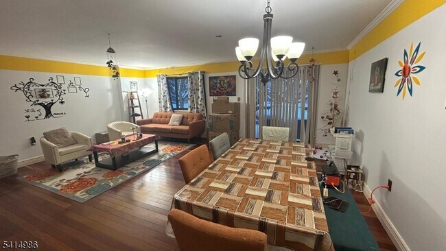 Foto del edificio - 606 Robin Rd