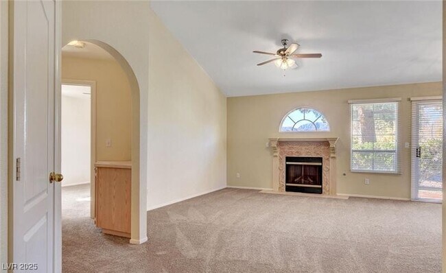 Foto del edificio - 5353 Painted Mirage Rd