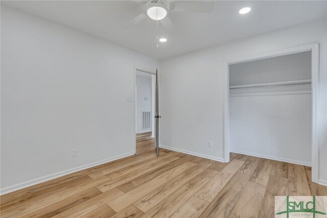 Foto del edificio - 1015 Mill Hill Rd