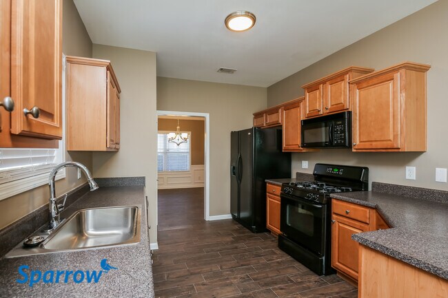 Building Photo - 1385 Summer Hill Court