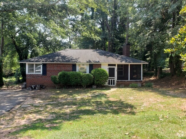 Building Photo - 12 Ridgeway Dr