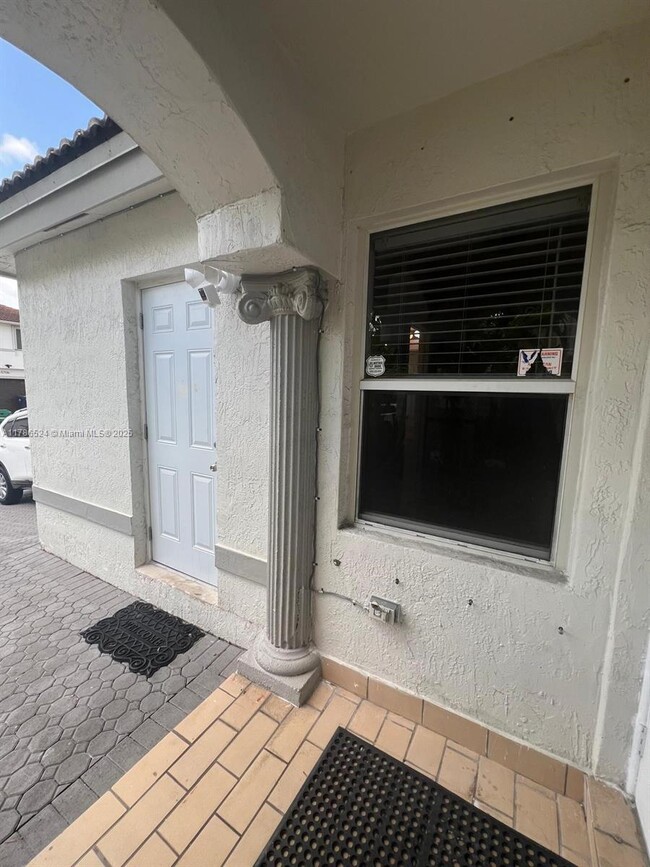 Building Photo - 15709 SW 90th Terrace