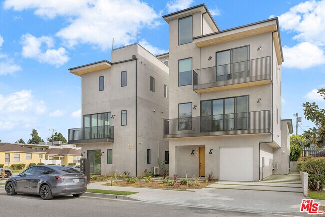 Foto del edificio - 3839 Wade St