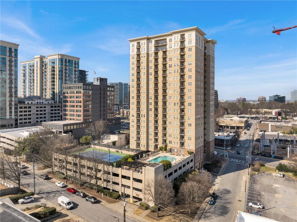 Foto principal - 325 East Paces Ferry Rd NE