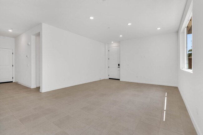 Building Photo - 12214 Halle Way