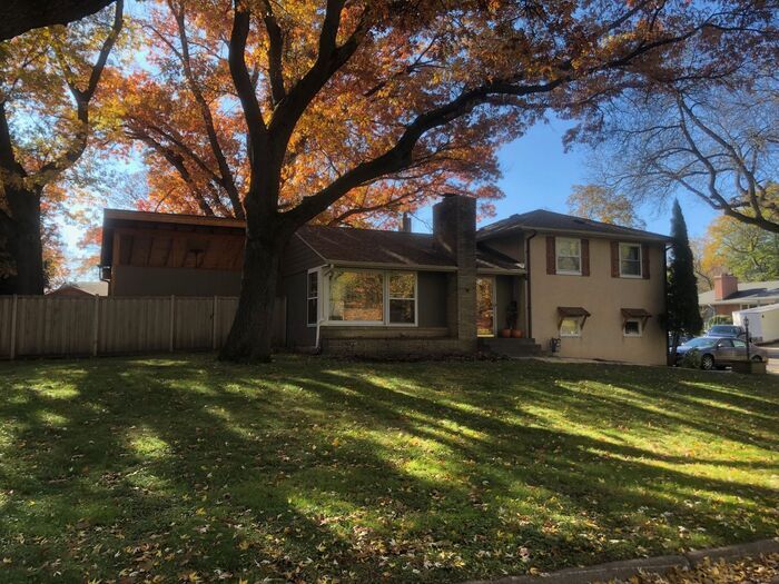 706 Roma Ave W, Roseville, MN 55113 House Rental in Roseville, MN