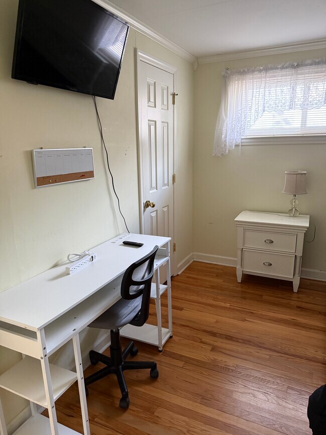 Building Photo - 861 Ogrady Dr