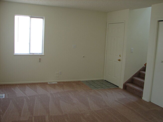 Building Photo - NO LONGER ACCEPTING APPLICATIONS!