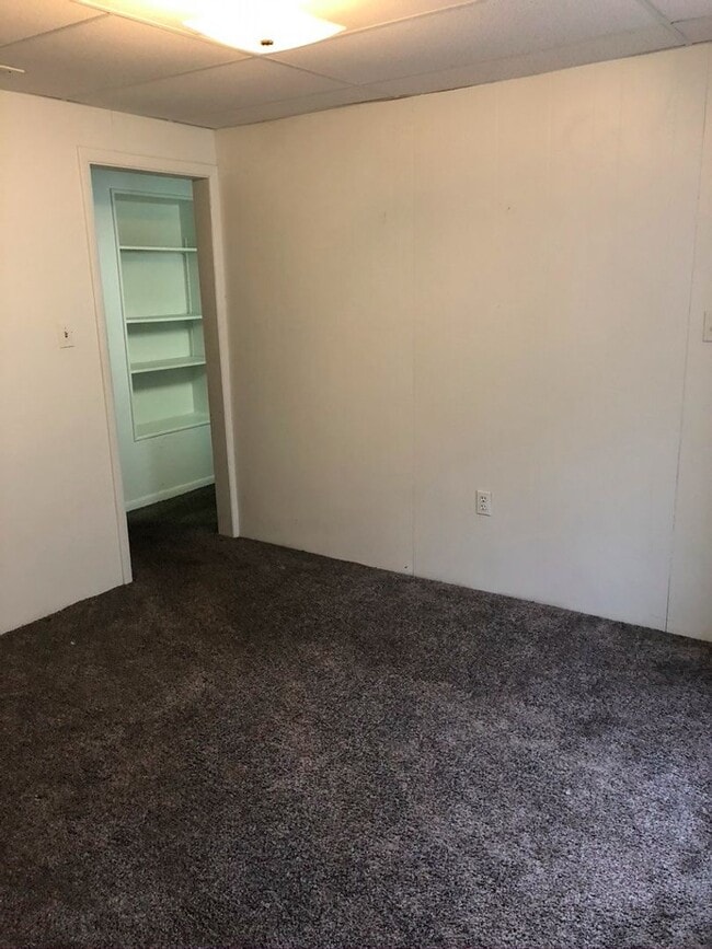 Building Photo - 153 Main St