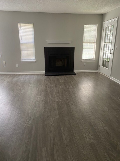 Foto del edificio - 4336 Edith Ln