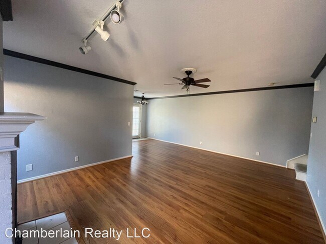 Building Photo - 3 br, 2.5 bath House - 323 Potomac Dr