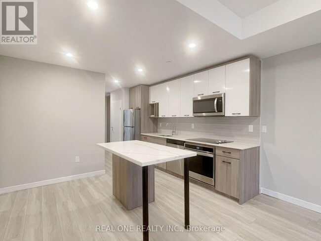 Building Photo - 20 George St