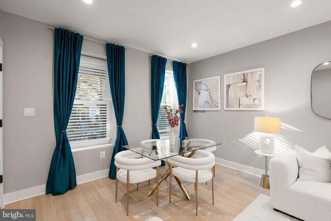 Foto del edificio - 1225 Park Rd NW