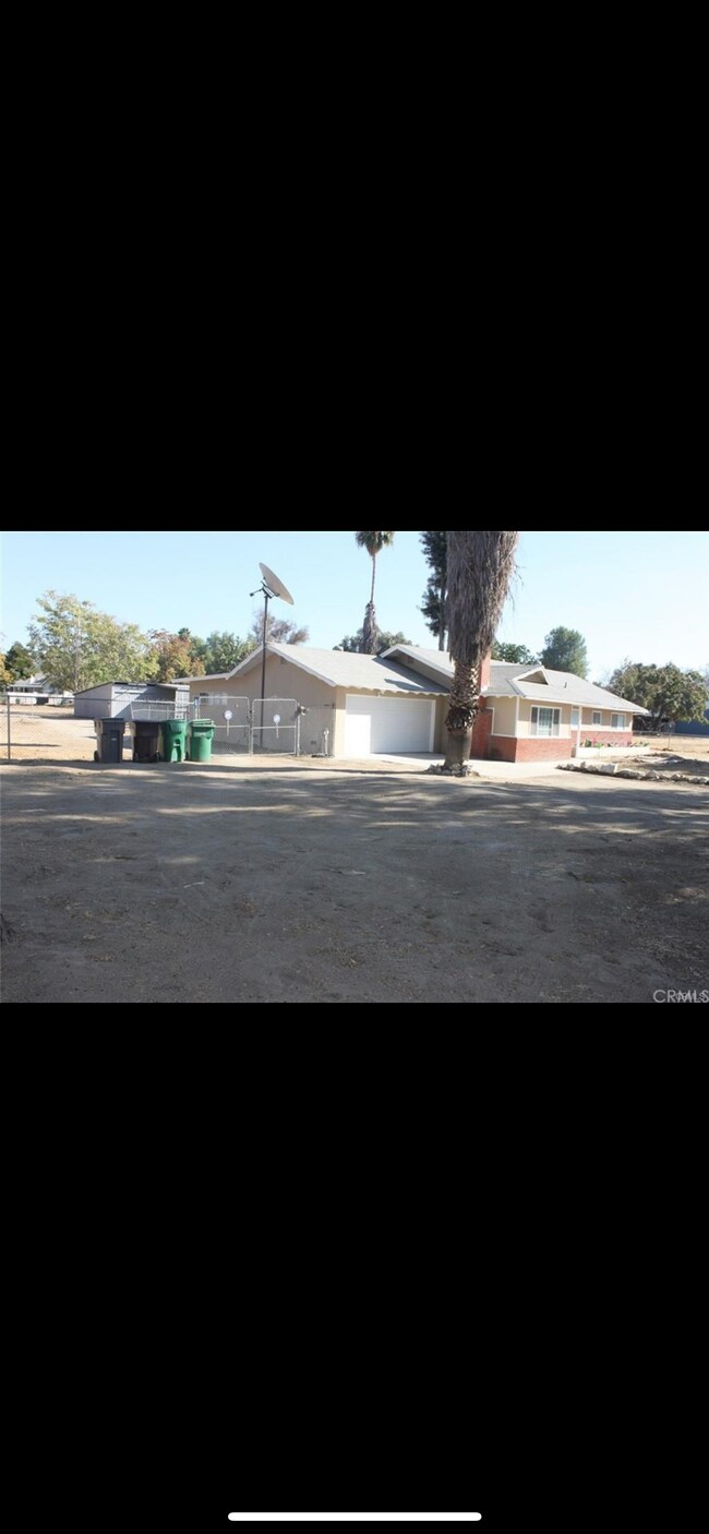 Building Photo - 25882 Soboba St
