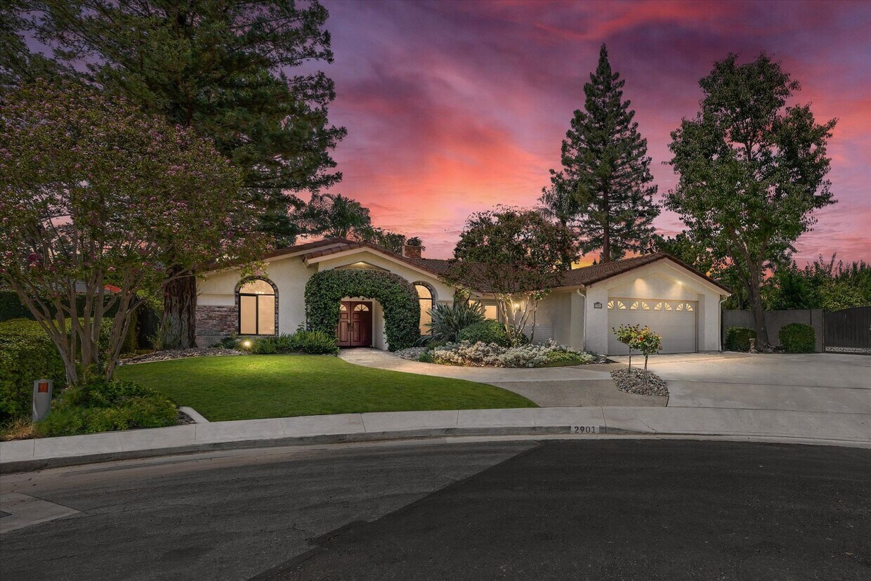 Primary Photo - 2901 Loveland Way