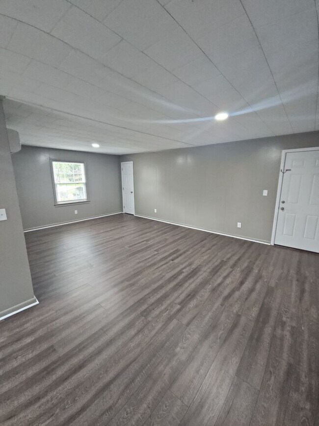 Foto del edificio - 104 Greenlawn Dr