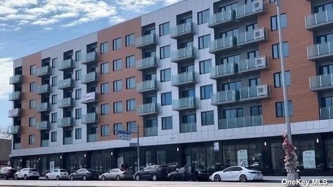 Foto principal - 62-98-98 Woodhaven Blvd