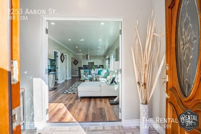 Foto del edificio - 2253 Aaron St