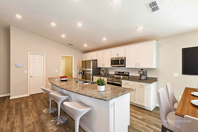 Foto del edificio - 1221 Third Ct, Eagle Lake, FL