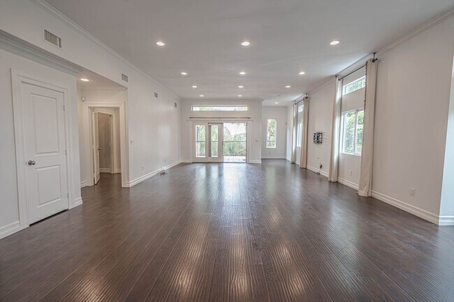Building Photo - COMING SOON! Woodland Hills Single Story 3...