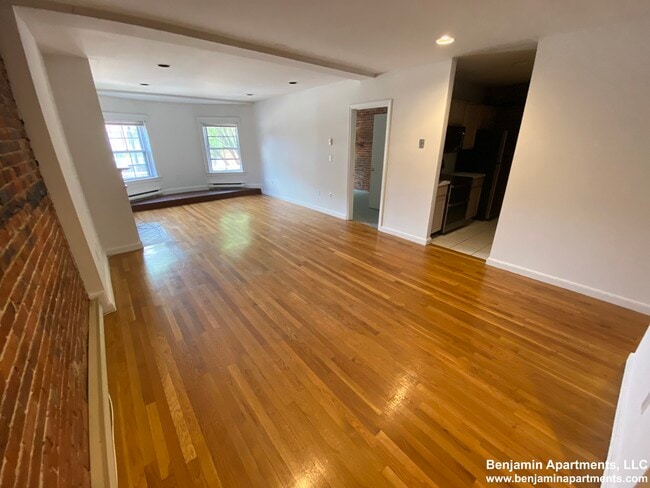 Building Photo - 1750 Washington St