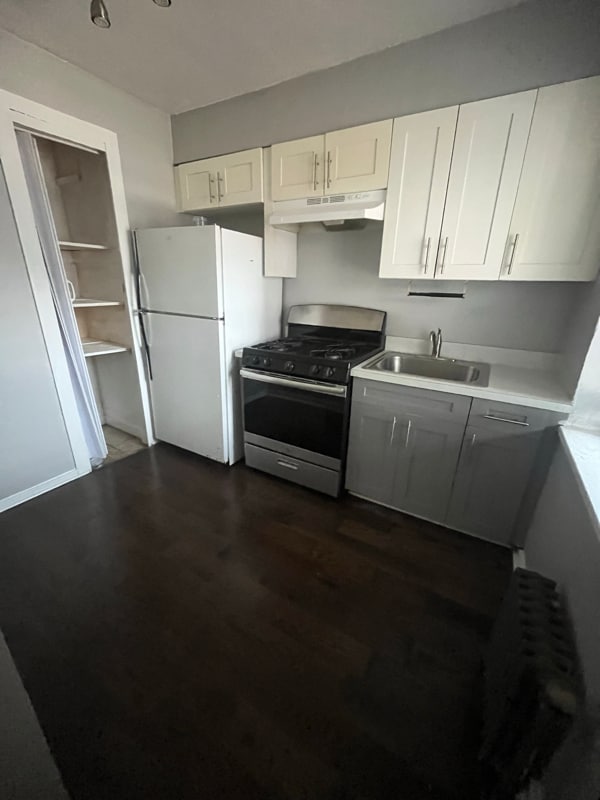 Primary Photo - 60 Crawford St