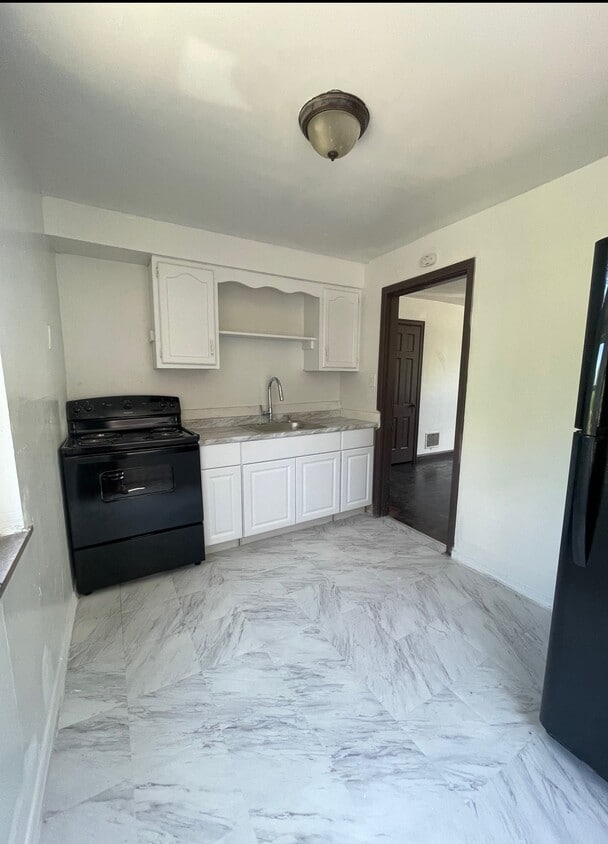 Primary Photo - 735 Elberon Ave