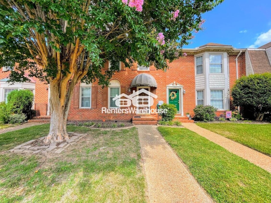 Primary Photo - 1004 Tottenham Ln