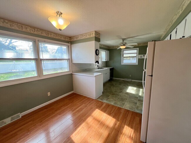 Foto del edificio - 3-bedroom, 1.5 bathroom unfurnished home in Saint Joseph