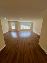 Building Photo - 540 Northend Dr