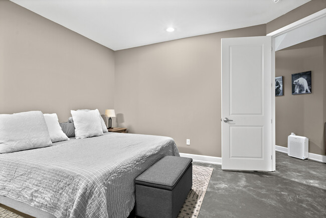 Bedroom suite - 1101 Walnut St
