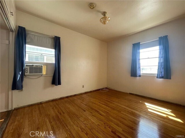 Foto del edificio - 2259 S San Antonio Ave