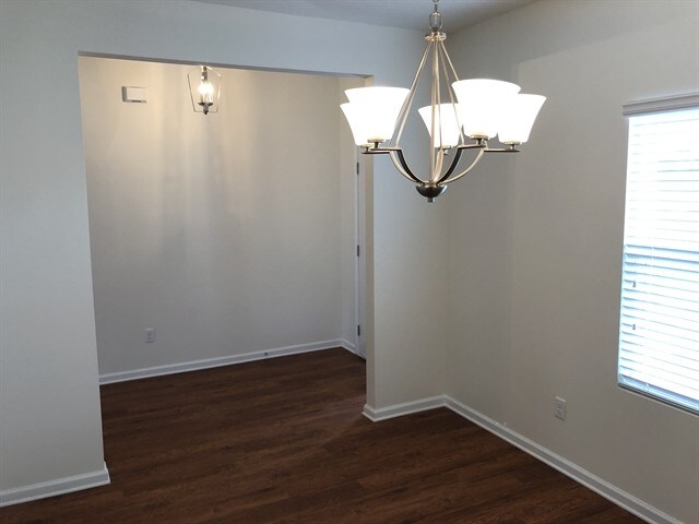 Foto del edificio - 8184 Radican Rd
