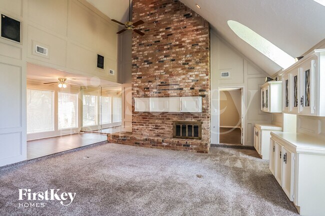 Building Photo - 6511 Misty Springs Ln