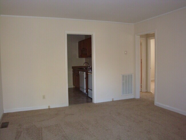 Foto del edificio - 2 Bedroom Duplex in Sheffield Park with ea...