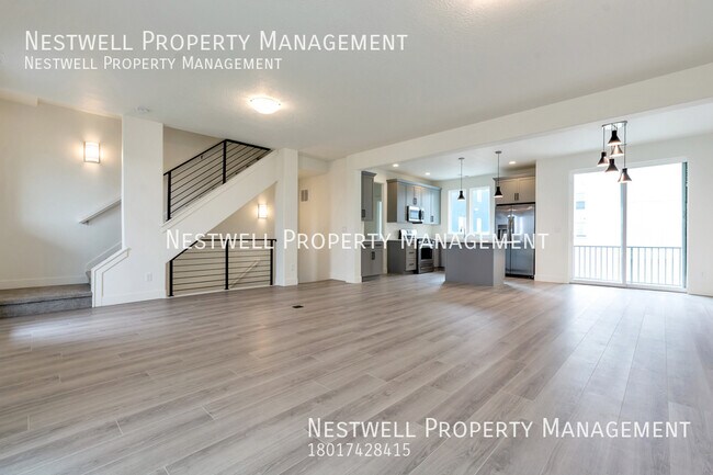Building Photo - Newer 3- bed Townhome in South Jordan