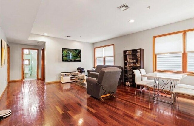 Foto del edificio - 515 30th St