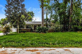 Building Photo - 1169 SE Magnolia Loop