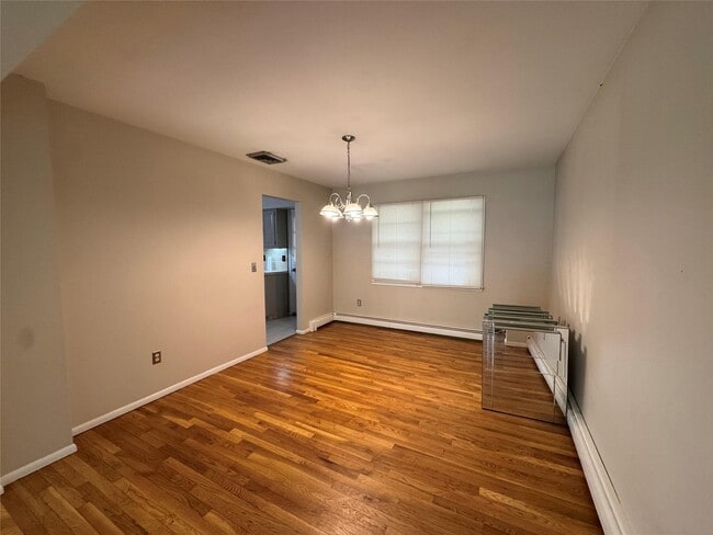 Building Photo - 553 Cross Hill Ln