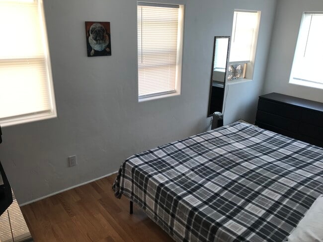 Building Photo - 310 First St