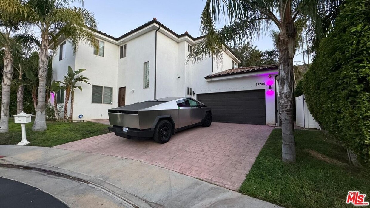 Foto principal - 19246 Liam Ln