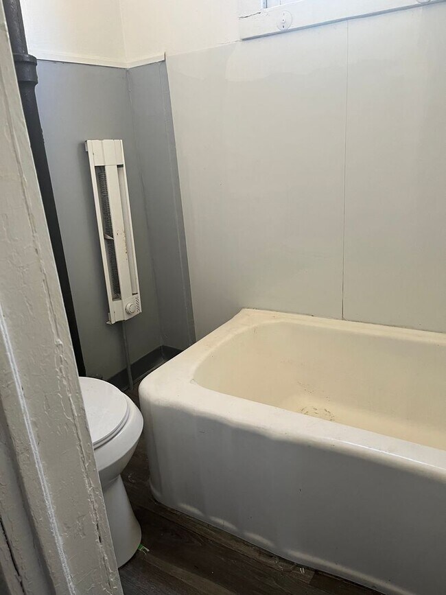 Foto del edificio - Section 8 Accepted! Cozy 3-Bedroom Home!